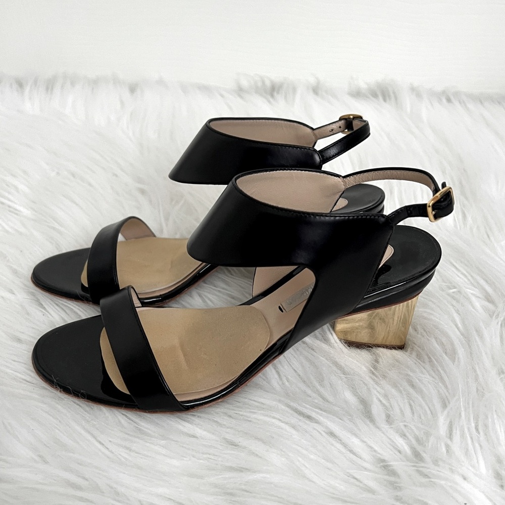 Nicholas Kirkwood Black and Gold Sandals Modern Slip-On Design
